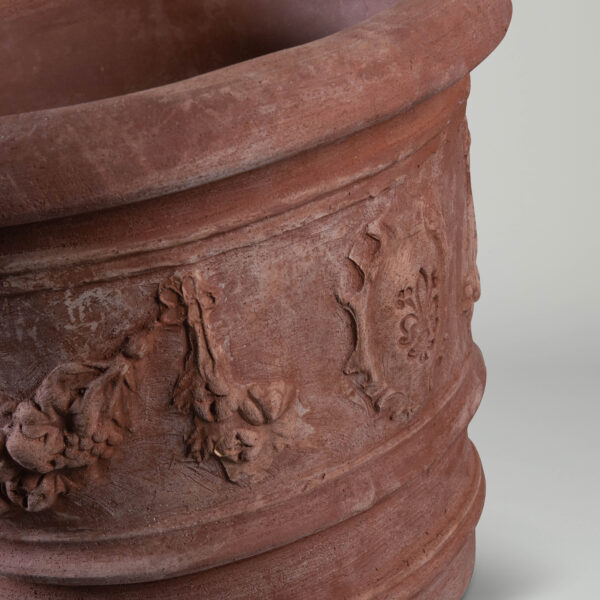 Ornamenti Festooned Vase detail