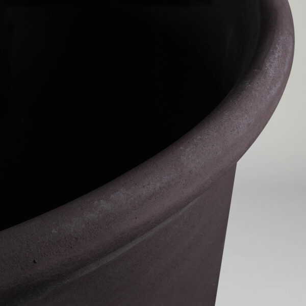 Ornamenti Large Liscio Vase plain dark terracotta flower pot rim