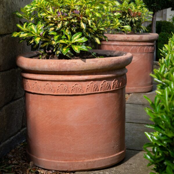 ORNAMENTI Large Florentine Planters in frost resistant terracotta