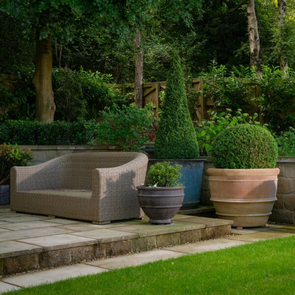 ORNAMENTI Yorkshire project with Tuscan Bowl, Milano Bowl and Zinc planter